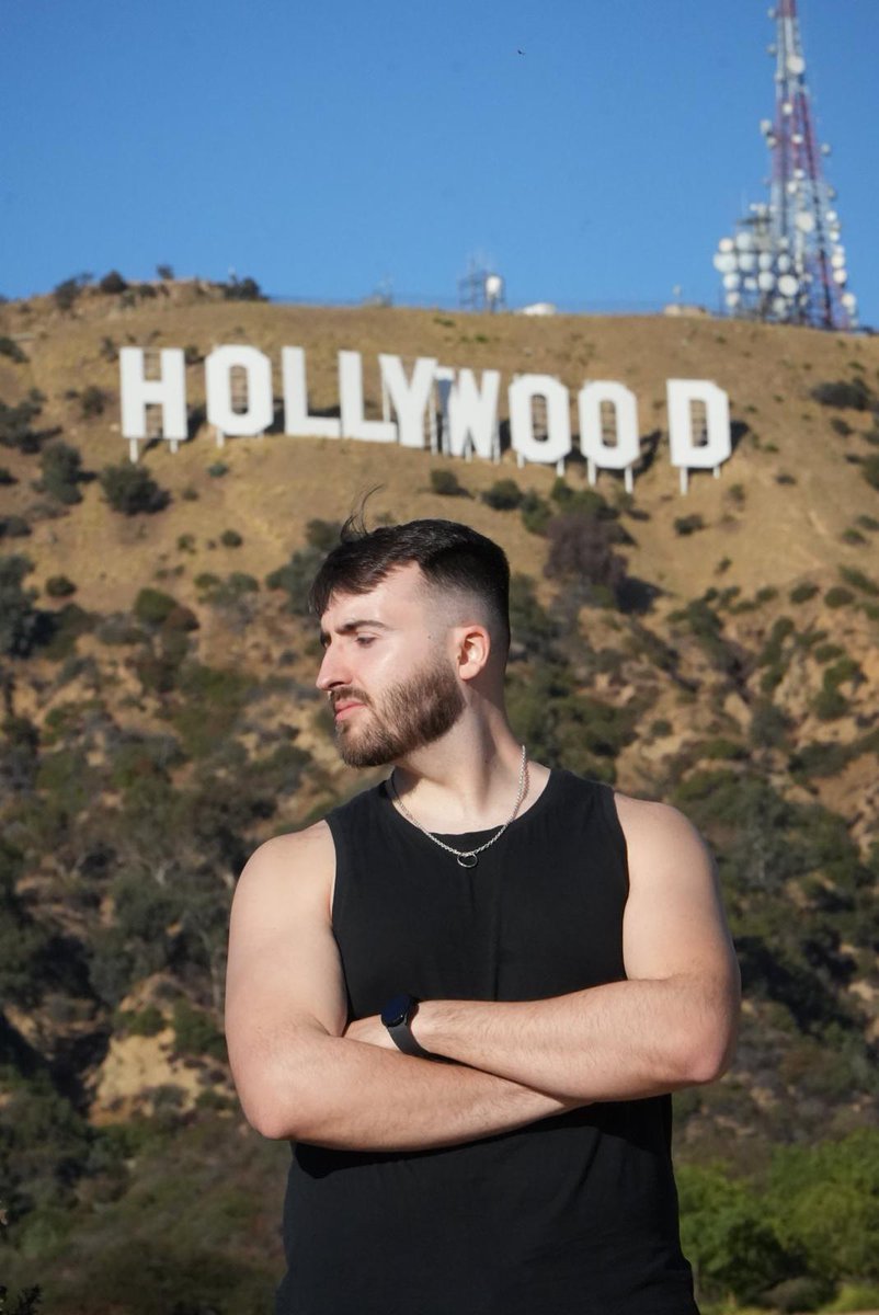 León 🦁 tweet media