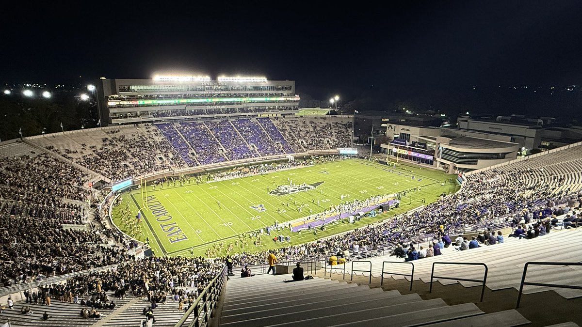 cfbcampustour's tweet image. Dowdy-Ficklen Stadium from all angles 📸

📍 Greenville, NC
🏫 East Carolina
🕰️ Opened in 1963
🪑 51,000 seats

#GoPirates 🏴‍☠️