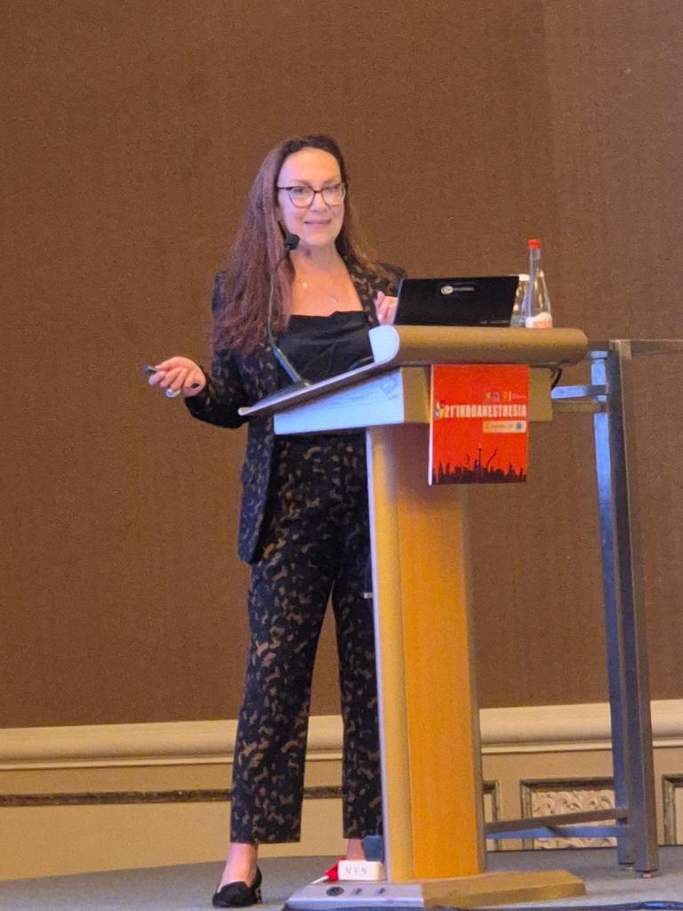 susilochandra3's tweet photo. @ruthi_landau @OAAinfo @Susilo4chandra @IJOA_Journal @SOAPHQ @ASALifeline @wfsaorg @wfsawca Indoanesthesia 2024, Ruthy in action https://t.co/54z26yLmw0