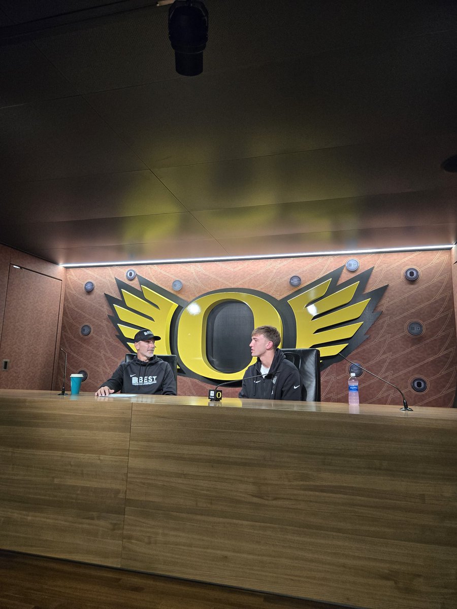 Never a dull moment 🦆

#GoDucks
#BEST
<a href="/Austin2novosad/">Austin Novosad</a>