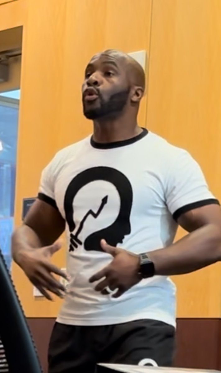 Can’t thank <a href="/TJTyus1/">TJ Tyus</a> enough for his time, passion and INCREDIBLE message!!  On the eve of our season-opener, his words will catapult us! #joy #accountability #commitment #ThePack <a href="/Hope_Basketball/">Hope Men's Basketball</a>