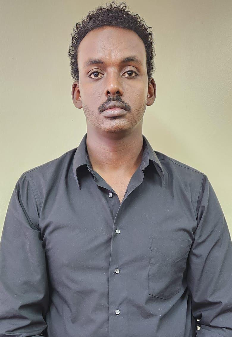 MikeSonko's tweet image. This bastard  killed his wife and children in Ethiopia, then fled to Nairobi.  While in Kanairo, he killed a mother, her daughter and niece then slaughtered his girlfriend, ate her flesh, and threw the bones at the gate of Langatta Cemetery last week.