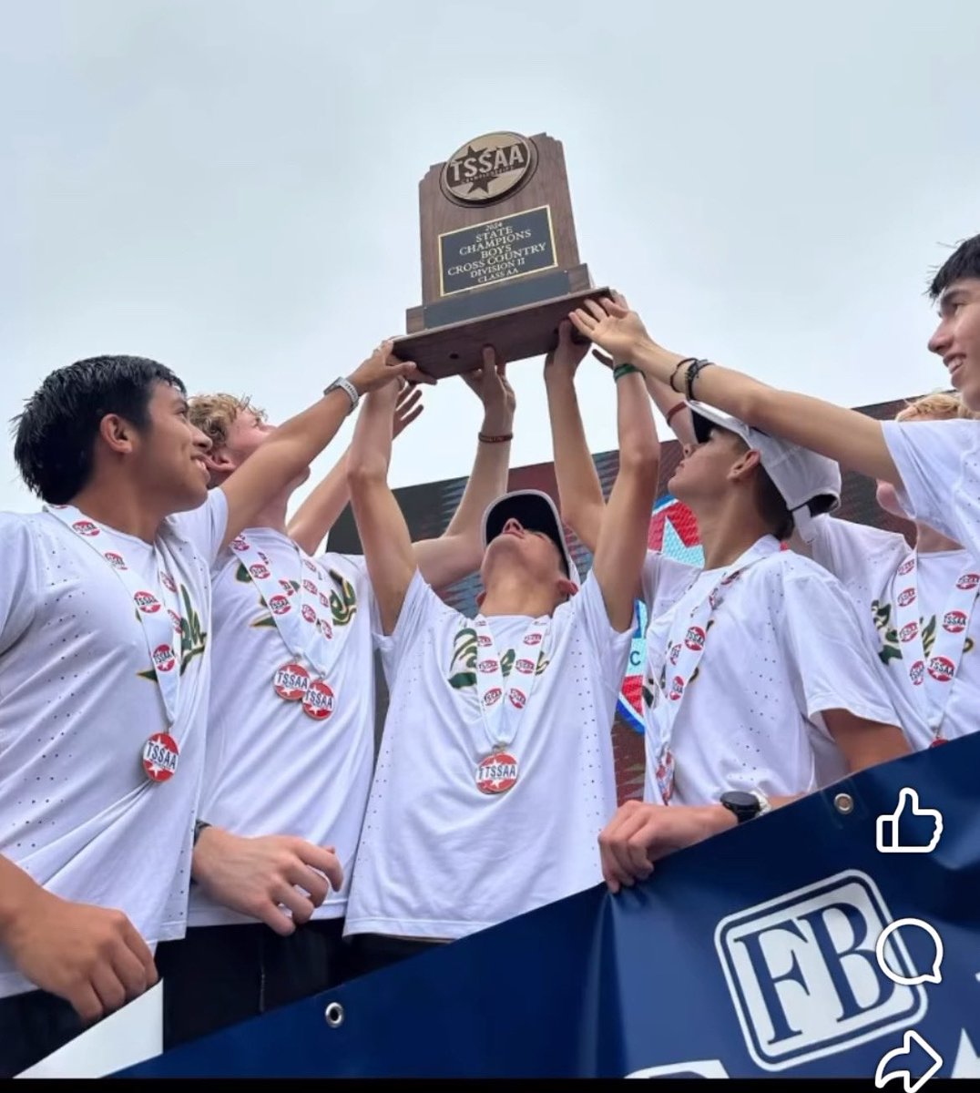kchsxctf's tweet photo. These guys. State champs, first undefeated team in school history, fastest average time, @keegan_runs is our first 2x individual champ. A bunch of grinders and fearless racers. They’ve earned all the success they have had this season. Enjoy this moment. https://t.co/H7Y3J2jqci