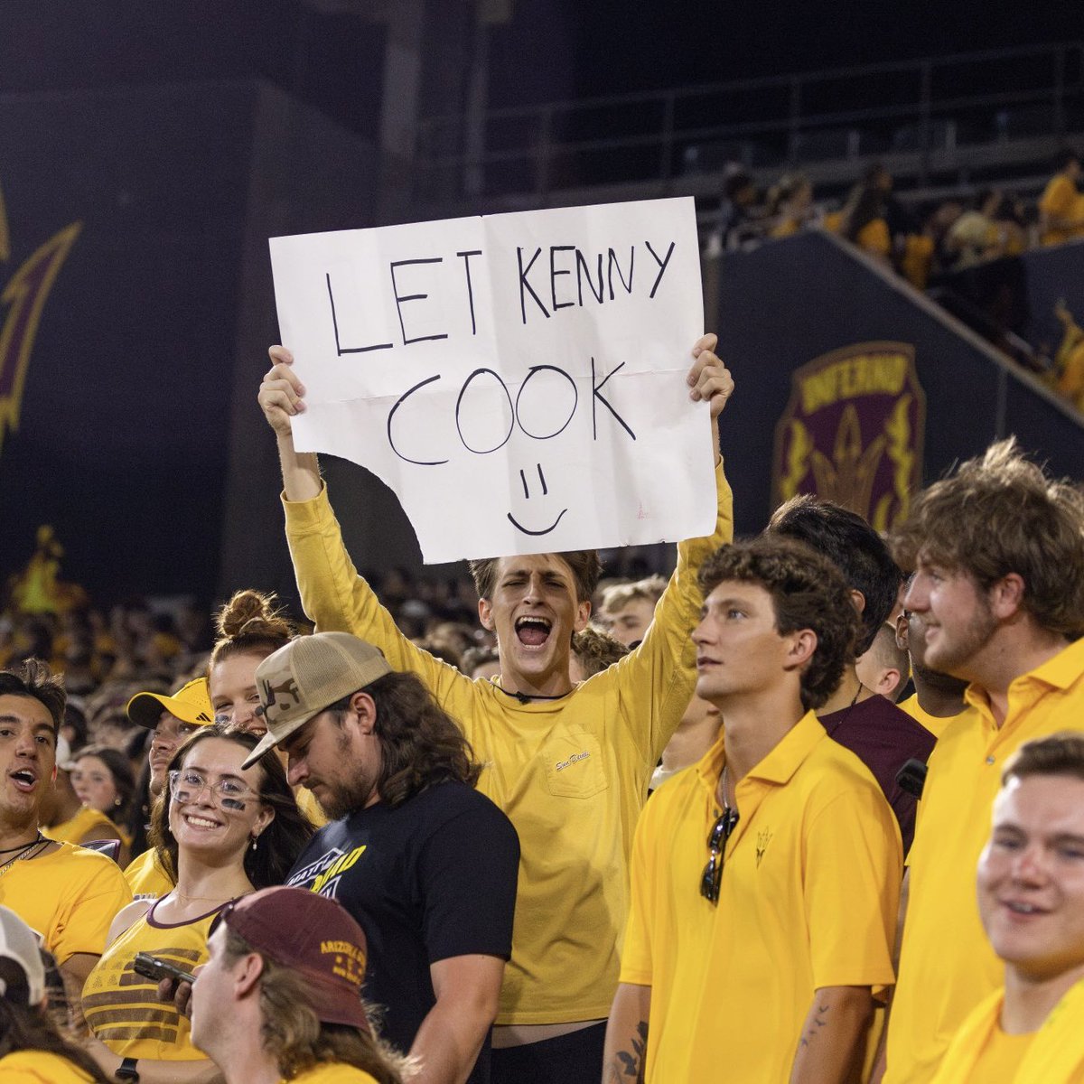 2 DAYS AWAY. 

Students, make sure to get your tickets for this Saturday’s Salute to Service game! 📲🎟️🇺🇸

🗓️ 11/9
⏰ 5 PM AZT
🆚 UCF
📍 Mountain America Stadium
🟡 WEAR GOLD

#ForksUp /// #ActivateTheValley