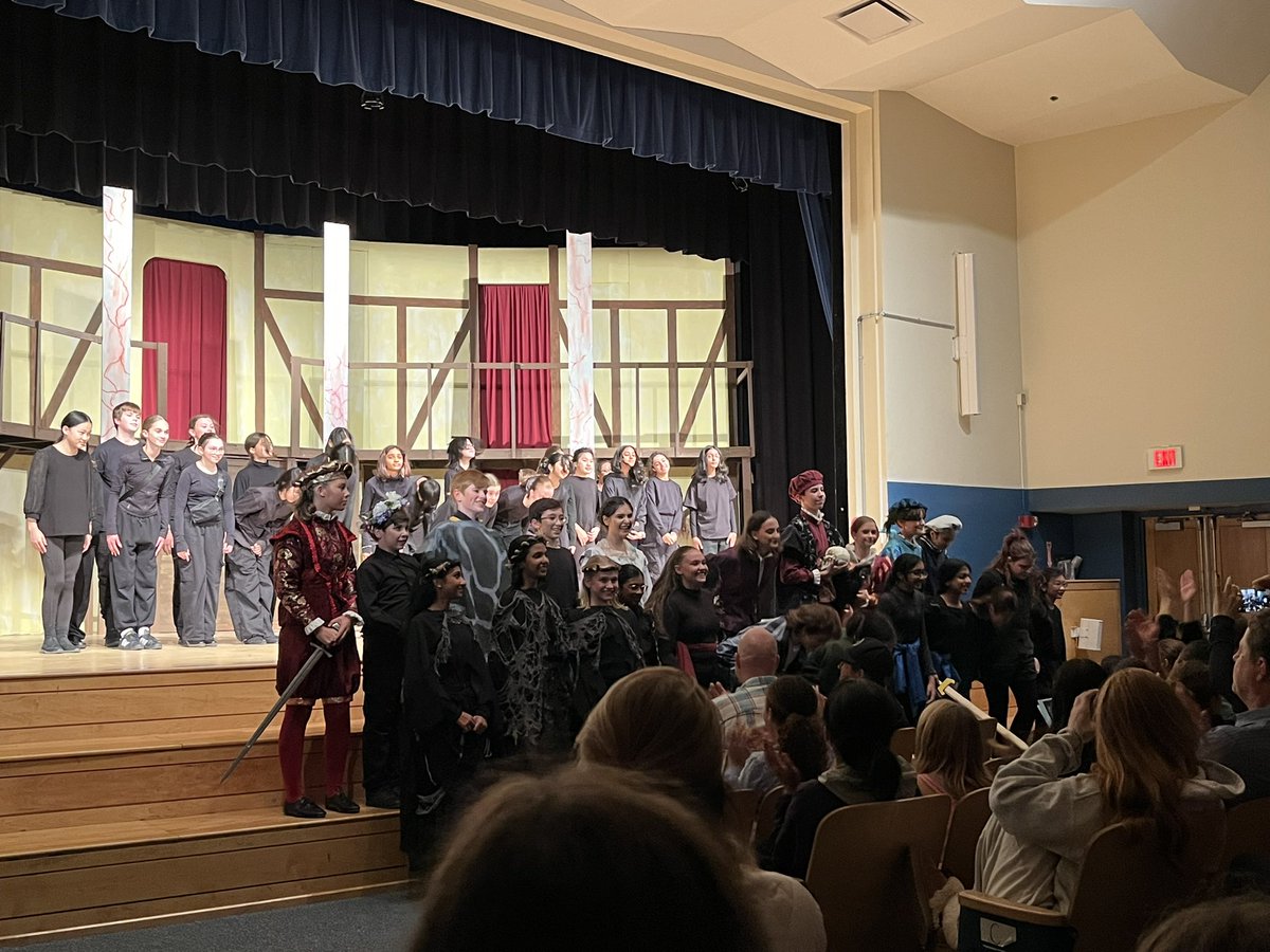 Angela Lee Carpenter tweet media