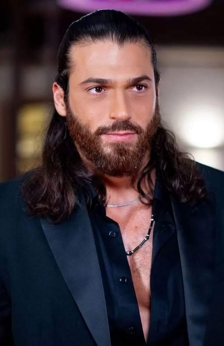 Felicidade, Paz, saúde e sucesso, e que você continue sempre assim, nunca mude seu jeito de ser para não mudar a essência de ser o que você é.
Que bom que você nasceu!!!!
#HappyBrithday35CanYaman