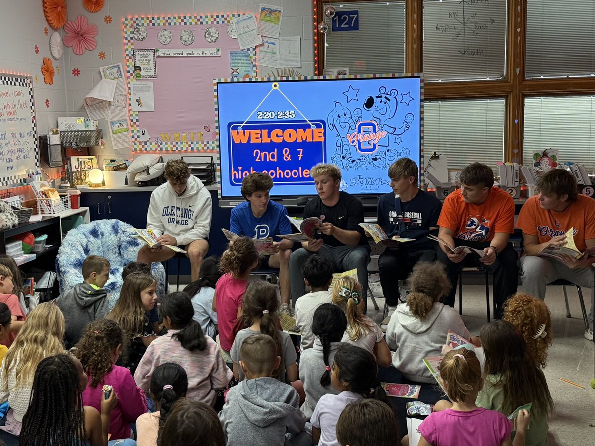 casey211's tweet photo. Our Orange Student Athletes at it again sharing their love of  reading with the 2nd graders at Glen Oak Elementary.  @secondandseven @oobaseball @wes_schroeder https://t.co/iudRfHlRi2