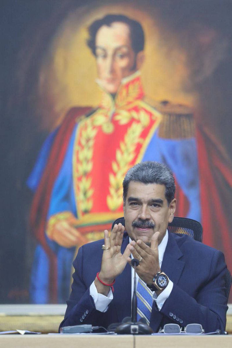 #Ahora| Presidente Nicolás Maduro: La mejor diplomacia es la que puede lograr la interconexión entre los países. La interconexión diaria, vía aérea entre Rusia y Venezuela es uno de los mejores logros.

<a href="/NicolasMaduro/">Nicolás Maduro</a> 
<a href="/AngelPComuna/">Comunero Angel Prado</a> 
@ComunasVE_ 
<a href="/Viceagrourbana/">Viceministerio de Agricultura Urbana y Familiar</a> 
<a href="/Corpoagrourbana/">CorpoAgrourbana</a>