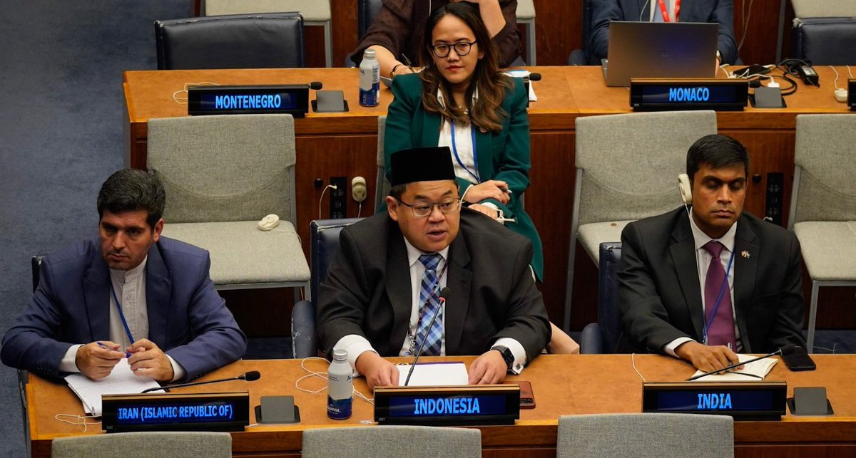 asean_ny's tweet photo. Thread 1
"ASEAN reaffirms its commitment to strengthening the high performance and quality of peacekeeping operations”
Amb. Hari of Indonesia on behalf of ASEAN, at #FourthCommittee of #UNGA79 https://t.co/nLwgTK7I0s