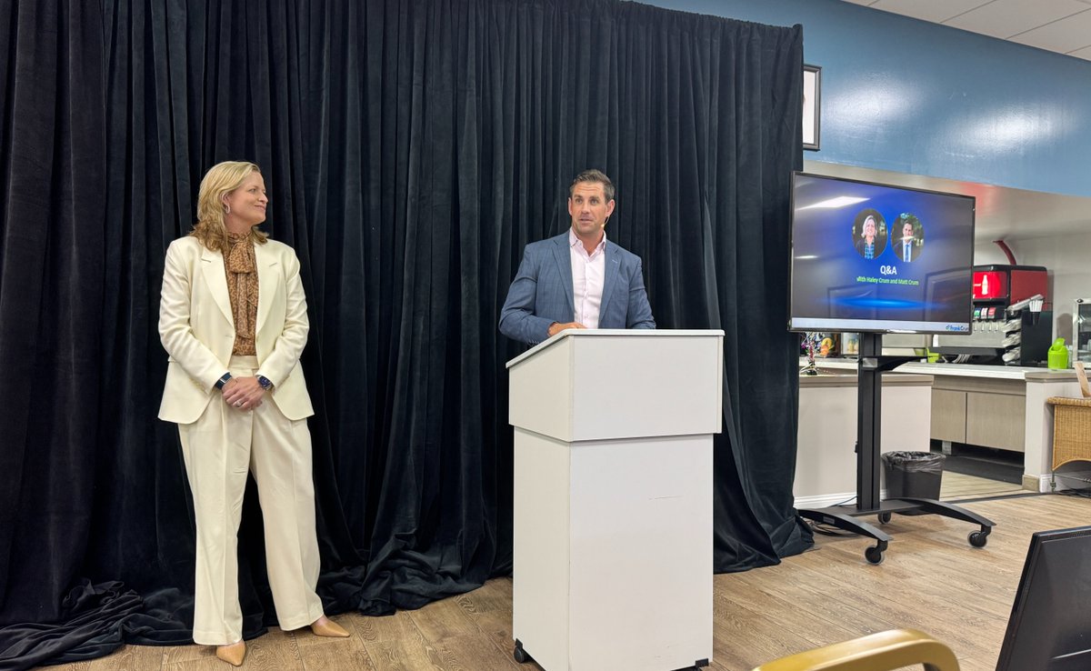 FrankCrumStaff's tweet photo. This morning, we held an all-team Town Hall where employees gathered on-site and remotely for an information-packed update on the FrankCrum family of companies. Closing out the Town Hall as always was CEO and Founder Frank Crum, Jr., with a supportive and inspiring speech. https://t.co/GXEaFJcVfE