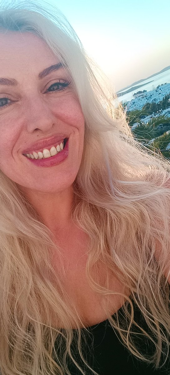 𝒇𝒂𝒚𝒆 𝒊𝒏 𝒘𝒐𝒏𝒅𝒆𝒓𝒍𝒂𝒏𝒅 tweet media