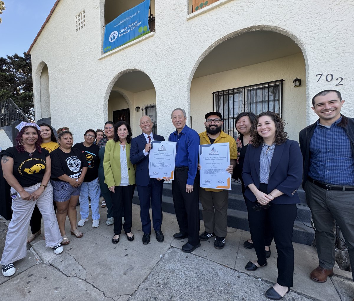 LACDevAuthority's tweet image. A few weeks ago, the #LACDA attended the #GrandOpening 🥳 of 700 Simmons 🏠 with @RepJimmyGomez, @hildasolis, and @ltsc. This 11-unit acquisition and rehabilitation project ensures the preservation of affordable housing for lower-income households in unincorporated #EastLA. #TBT