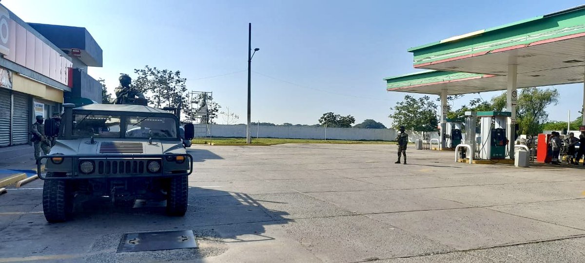 Elementos de <a href="/SSPCTabasco/">SSPC Tabasco</a>, el Ejército y Guardia Nacional activaron y sostienen operativos para mantener el orden y la seguridad en Villahermosa y alrededores. Está disponible el 089 para recibir denuncias anónimas de quienes puedan aportar indicios que contribuyan a dar con los