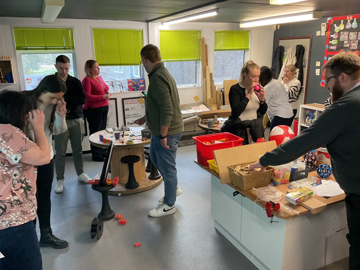 class7_Hengoed's tweet image. Great day teaching ‘Engaging Investigations for Years 4-6’. Lots of engagement from all of the schools that joined me. #makingsciencefun @EAS_STEM @StJuliansPri @YstradPrimary @Greenhill10 @Tiryberthschool @Pill_Primary and others…