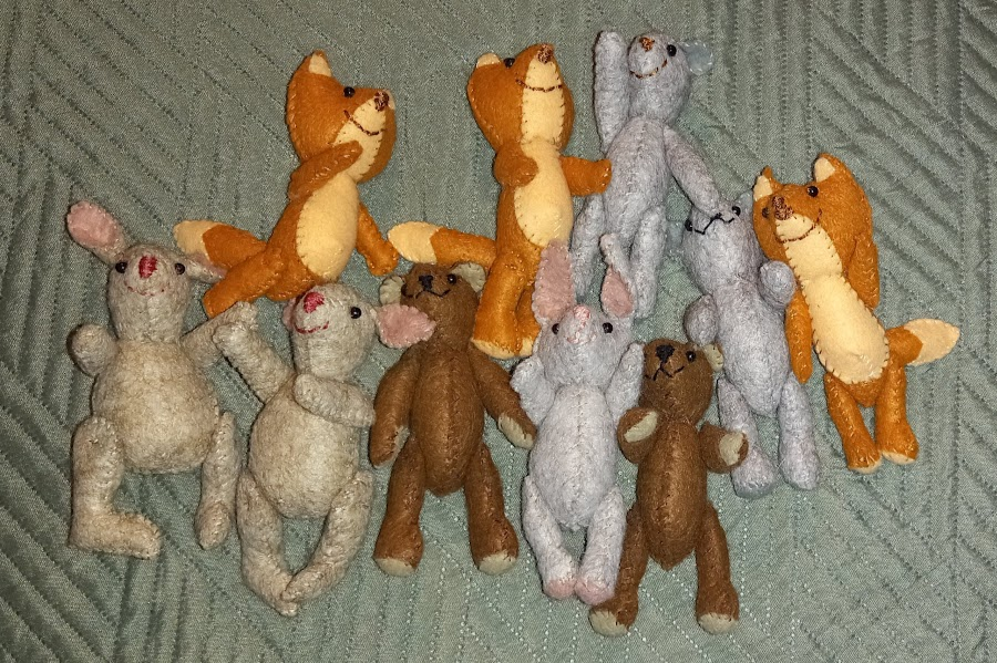 I wasn't planning on creating any felt creatures for Christmas this year, but blimey. Looks what's gone and happened. Let's hope it doesn't get out of hand.