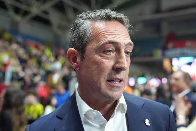 <a href="/Fenerbahce/">Fenerbahçe SK</a> Anlatsana başgan 7 yılda koskoca Fenerbahçeyi ne hale getirdin !