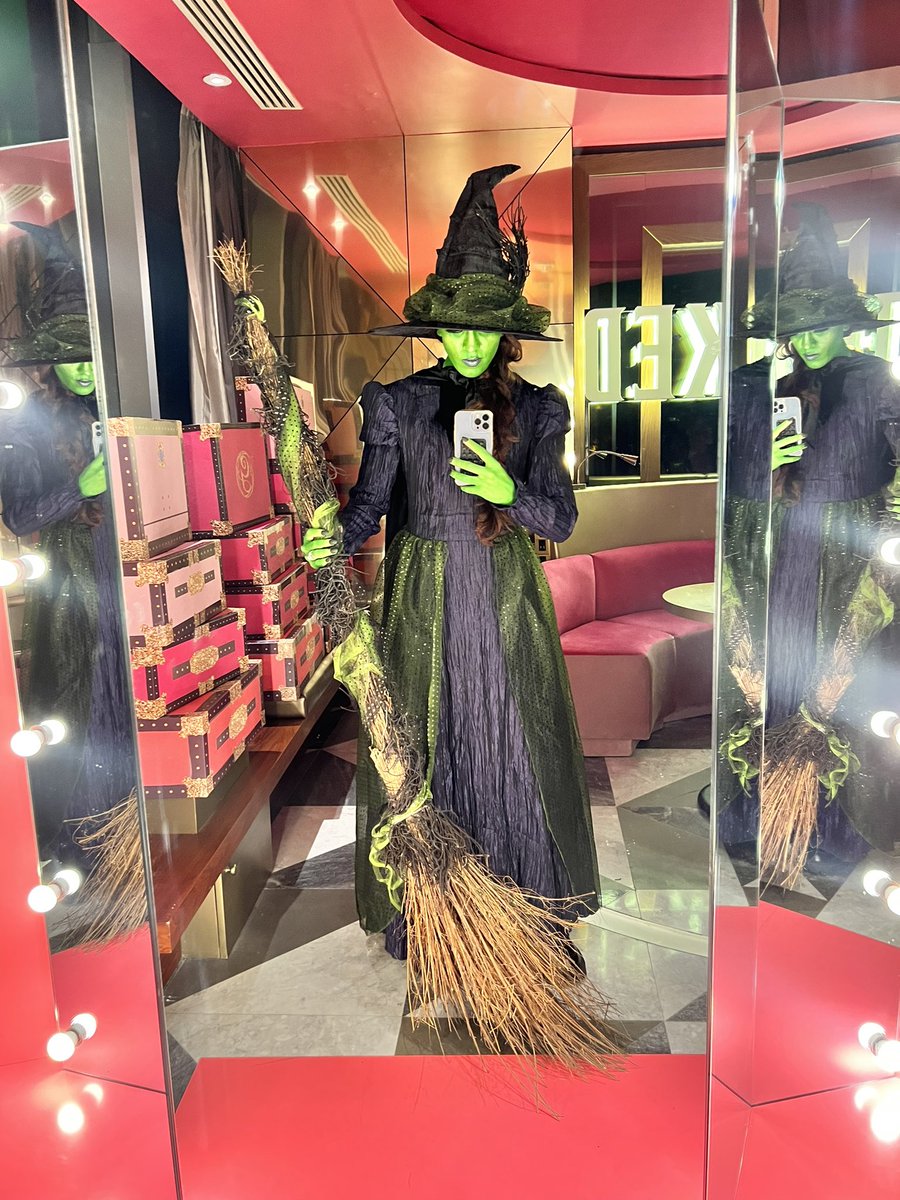 AndreMilann's tweet photo. @Oye897 Listo! Ya me registré y los seguí #WickedEnMéxico #WickedEnMexico #OyeDeCine https://t.co/v9CfSQyKpj