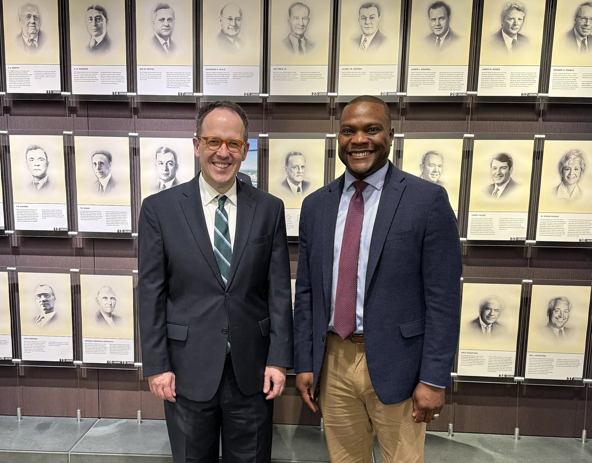 I enjoyed welcoming Mayor Monroe Nichols to his new office today! Mayor Nichols and I had a good meeting to launch the mayoral transition, which will conclude when he is sworn in as Tulsa’s 41st Mayor on December 2nd. 

My primary focus for the next 25 days will be doing all I