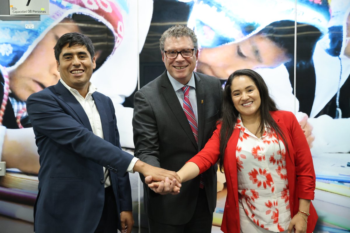 Ministerio de Educación tweet media