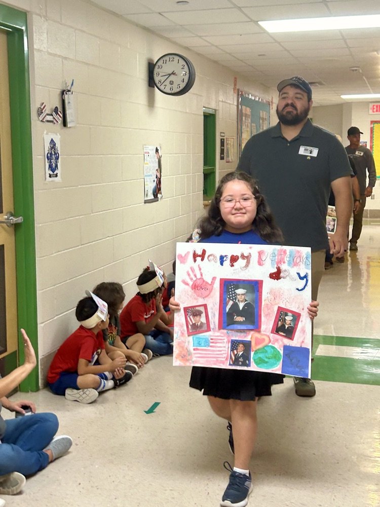 SchertzES's tweet photo. 🇺🇸 Honoring Our Heroes at Schertz Elementary! 🇺🇸

Today, we celebrated Veterans Day with a parade at Schertz Elementary to honor the brave men and women who have served our country. 🇺🇸✨

Thank you to all of our veterans for your sacrifice and service! 🎖️ https://t.co/gglWZJ1lb1
