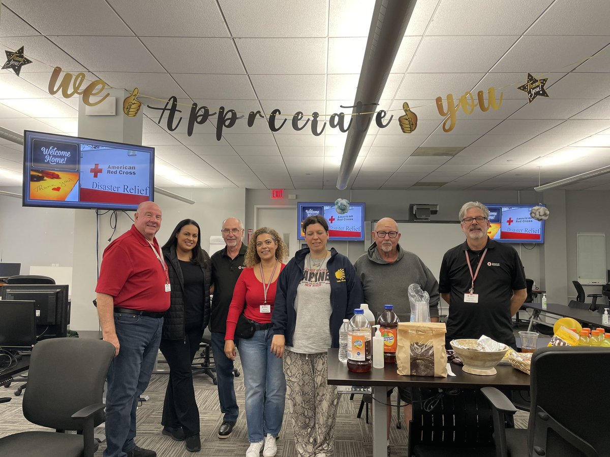 NanFranceschi's tweet photo. Great day with the team!!! 🥰 Thank you!!!! We appreciate you ALL!!! #volunteersrock #americanredcross #NJTEAM https://t.co/2BUcGO8Ss0