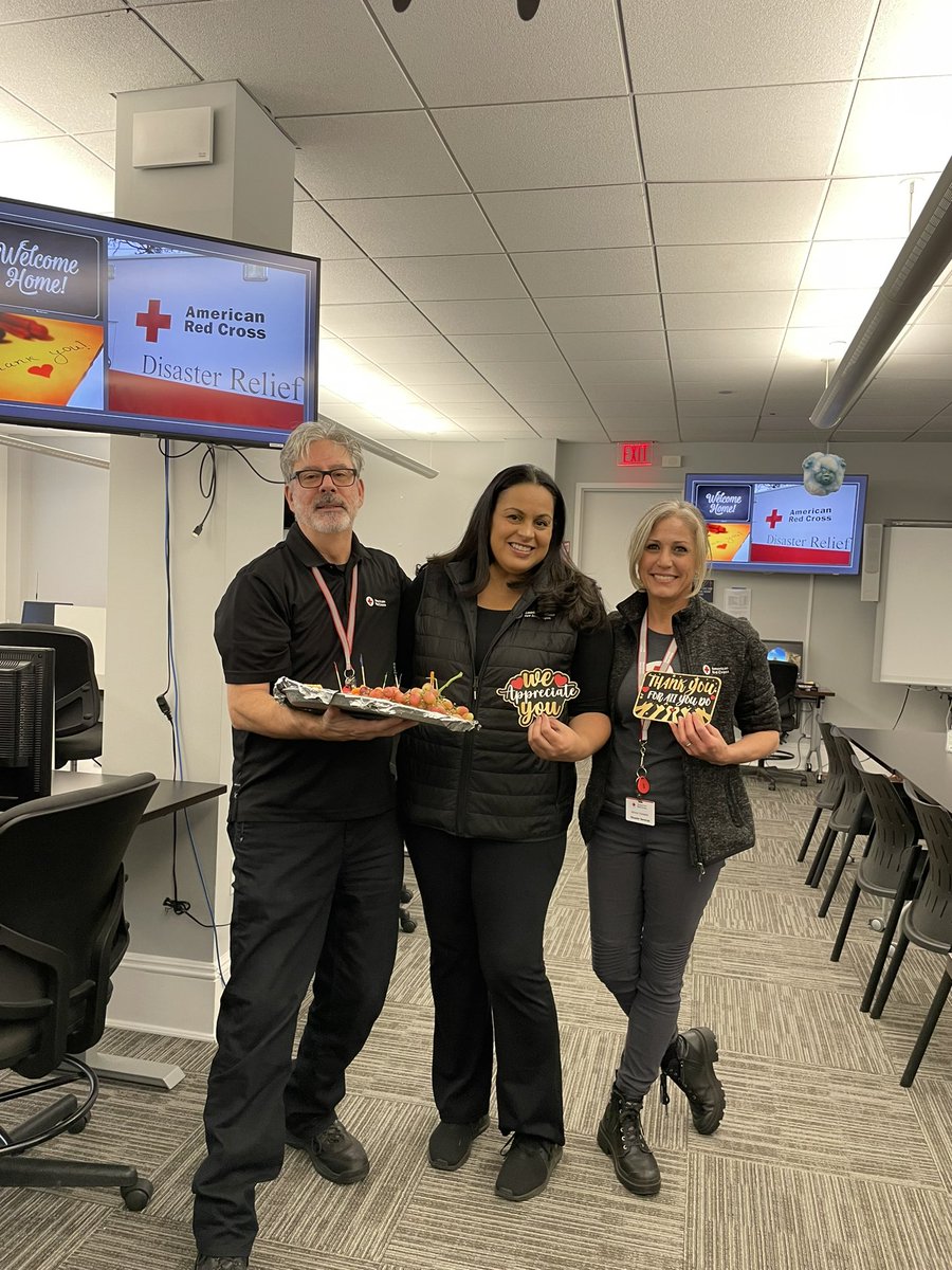 NanFranceschi's tweet photo. Great day with the team!!! 🥰 Thank you!!!! We appreciate you ALL!!! #volunteersrock #americanredcross #NJTEAM https://t.co/2BUcGO8Ss0