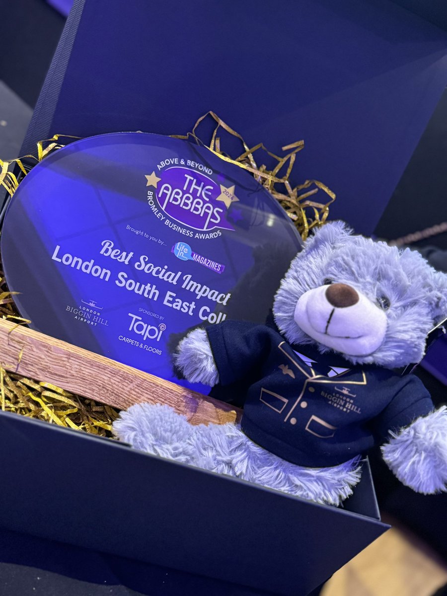 NeilCoates4's tweet image. And the winners are….@LSEColleges 🎉 Best Social impact at the Above and Beyond Bromley Business Awards #ABBBAs for a range for projects including #GoodWorkBromleyExchange in partnership with @LBofBromley