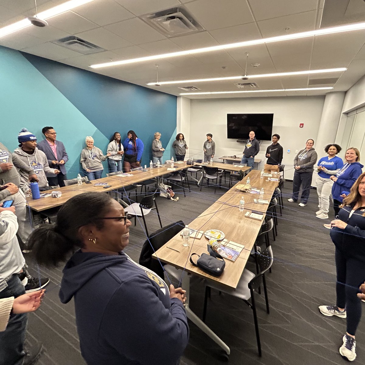 CYITML's tweet photo. Last night at C-10: We kicked off COMPASSION month with our "Web of Compassion" activity and Habitudes lesson. Students learned that great leaders "read their people before they can lead them." Thanks to our donors for supporting these crucial lessons! #C10Program #MentorKCKids https://t.co/qA8gpk7Bkn
