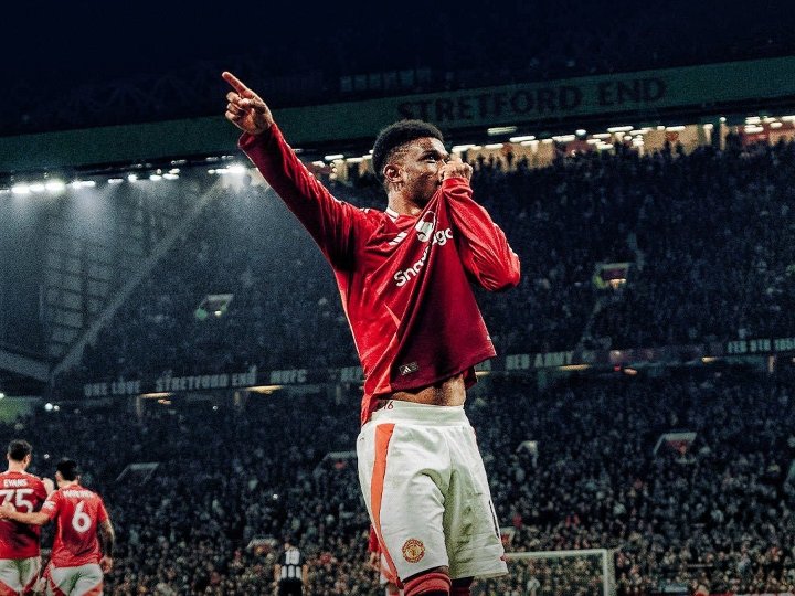 GistFacts's tweet photo. Amad Diallo's two goals gives Manchester United their first Europa League win for this season.
.
.
#Amad #Amaddiallo #ManchesterUnited #UEL https://t.co/3JDdFBEh3I