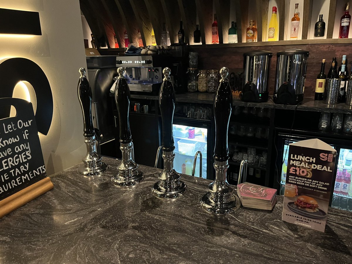 Hey <a href="/SirenCraftBrew/">Siren Craft Brew</a> it’s a busy Thursday night. You’ve got 4 cask lines but not a single cask beer on. I complained about this back in the summer and you said it was something you would address. But here I am again tonight and you don’t have a single cask beer to choose from.