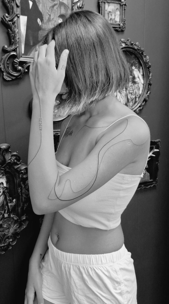 tattoo310_'s tweet photo. ویدیوشو از اینجا ببین 👇
#تتو خوب بزنید 
https://t.co/wCFR9ocLNW https://t.co/HKwlDvYgYa