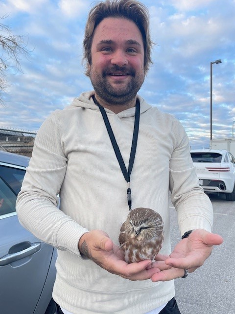 BCRCMP's tweet photo. HOOT the hero of the day? 911 Police Dispatch trainee Kevin Marquette is!
Whoo-ever though working with the RCMP involves saving lives and baby owls!
Check out a 911 Dispatch Career Event Near you!
https://t.co/lLuxzjkB2F
#YourBCRCMP #ThisIsWhoWeAre #JoinRCMP https://t.co/dbNPGrp2cS