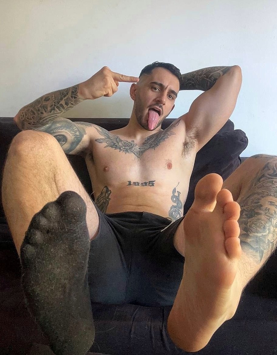 DomDesco's tweet photo. 🧦 Socks or no socks? 👣
Either way, your wallet is fucked.

Sniff and start $ending gooners.

@MASTER_UPDATES
@AlphaMaleWorld1 https://t.co/6FD3Xmk2zn