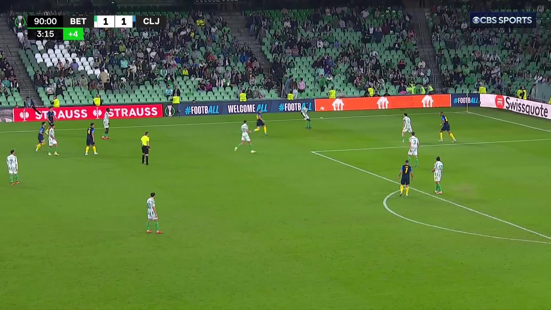 LAST MINUTE WINNER 🚨Juanmi with a cheeky chip to secure all 3 points for Real Betis 🍟