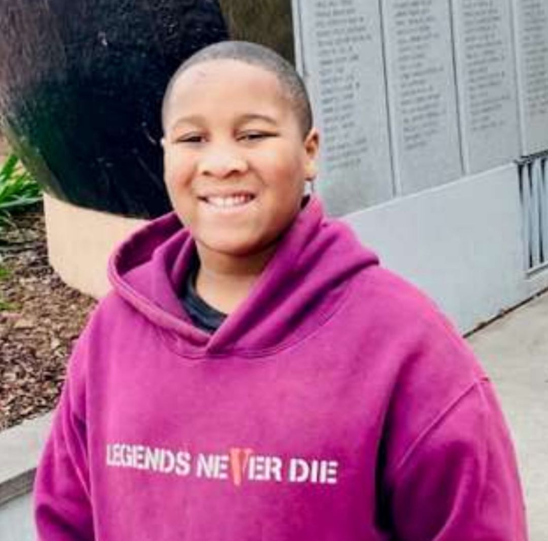 DeKalbCountyPD's tweet photo. Please help us find Jayquan, 11, who left his home on 11/7 near the 4300 blk of Timberlake Ln w/o permission. He’s 4’11, 180 lbs. w/ brown eyes and black hair. He was in a grey/white shirt, blue joggers &amp; a multicolored bag. If you see him call SVU at 770-724-7710. #WeAreDKPD https://t.co/uQj1ZIRKtS