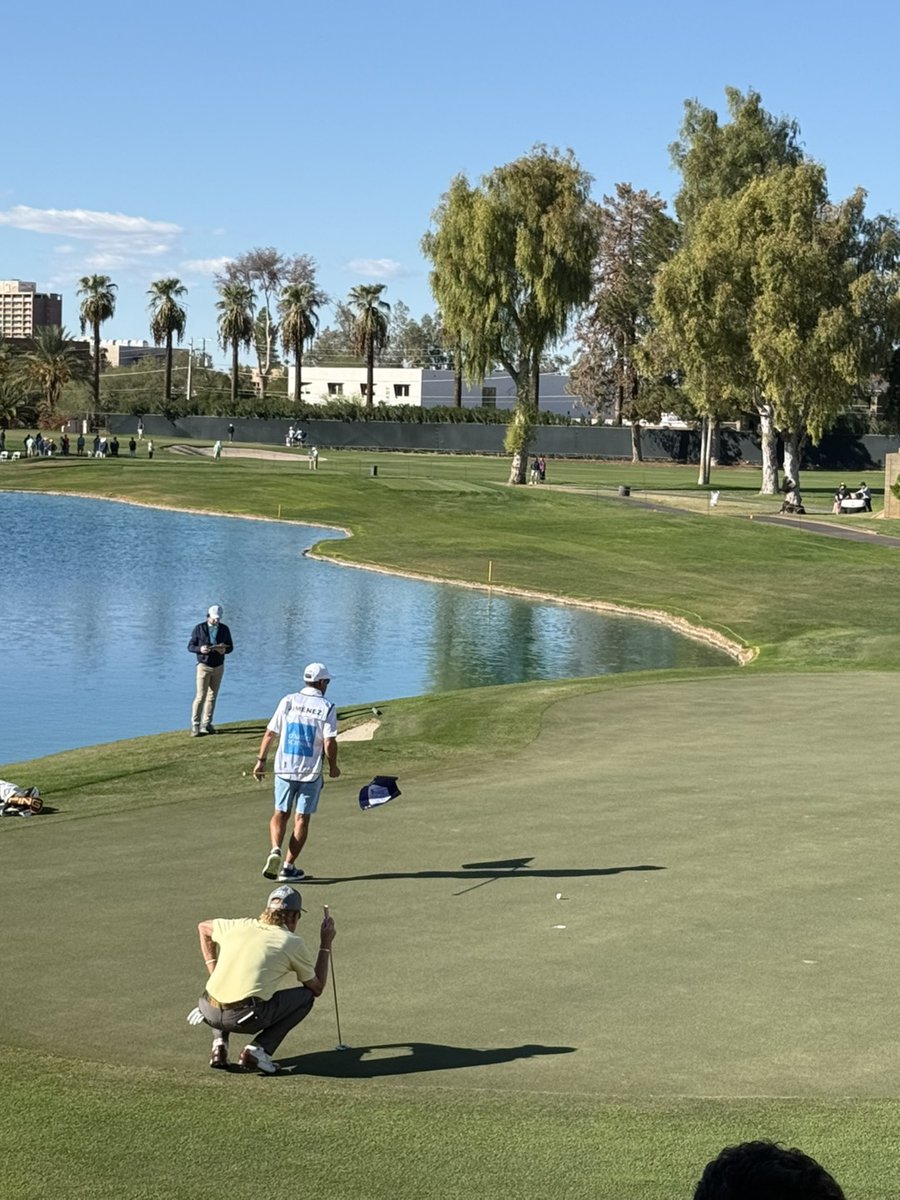 OneWealthMgmt's tweet photo. Schwab Cup Championship Day 1 Highlights! View from the #15 Green! @ChampionsTour https://t.co/M2BTDYXsx5