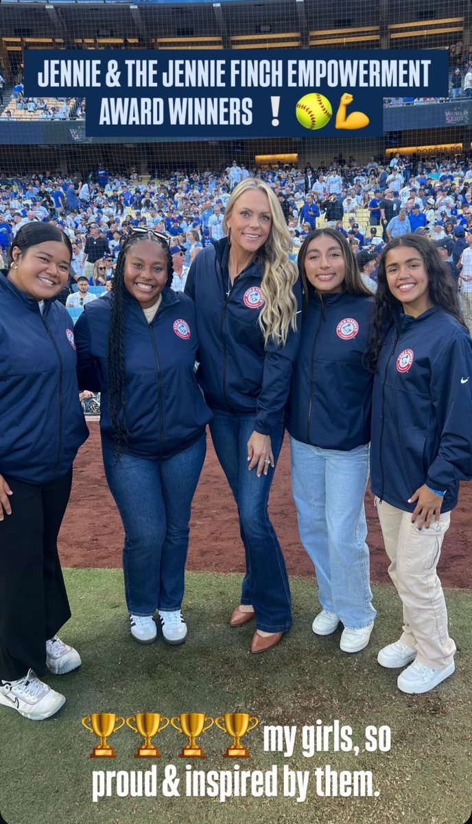 softball_sjc's tweet photo. Yasmin Burrell ‘25  🥎 was a guest of MLB at the 2024 World Series Game 2 in Los Angeles in recognition of her selection as a Jennie Finch Empowerment Awardee! Congrats Yaz! @SJCAthletics https://t.co/Hd3Zqzdq0W