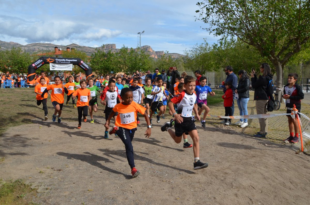CE Pallars Jussà (@cepallarsjussa) on Twitter photo 🏃♀️Esteu a punt? Diumenge 10 de novembre us esperem a <a href="/lapobladesegur/">La Pobla de Segur</a> per iniciar la campanya de Cros intercomarcal al #PallarsJussà amb la participació de més de 300 atletes de la província de Lleida.
🗓️Properes curses:
24/11 - <a href="/AjTalarn/">Ajuntament de Talarn</a>
1/12 - <a href="/AjTremp/">Ajuntament de Tremp</a>
Us hi esperem! 🏃♀️Esteu a punt? Diumenge 10 de novembre us esperem a <a href="/lapobladesegur/">La Pobla de Segur</a> per iniciar la campanya de Cros intercomarcal al #PallarsJussà amb la participació de més de 300 atletes de la província de Lleida.
🗓️Properes curses:
24/11 - <a href="/AjTalarn/">Ajuntament de Talarn</a>
1/12 - <a href="/AjTremp/">Ajuntament de Tremp</a>
Us hi esperem!