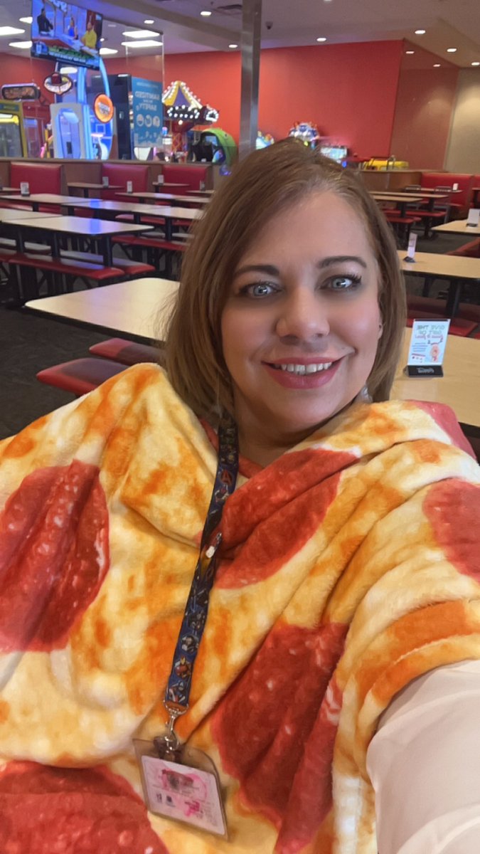 Diana Fuentes-Hueco ES CIS Program Coordinator tweet media