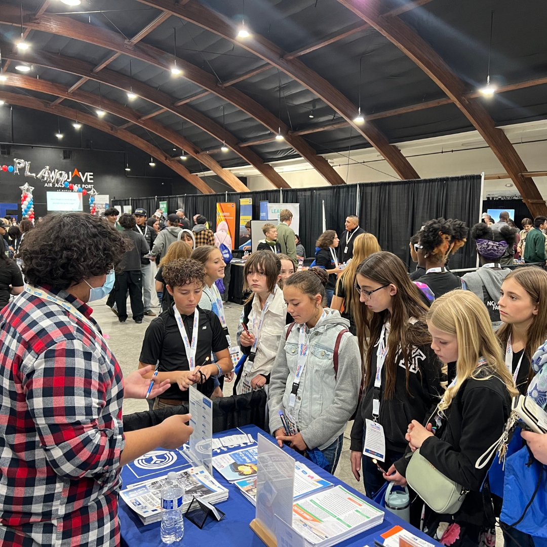 UnitedWayCEC's tweet photo. The UWCEC Team at the 3rd Annual East Kern Career Expo at the Mojave Air and Space Port! #UnitedForGood #UWCEC #Community #EastKern #Education #Careers https://t.co/oz3lf8qMrP