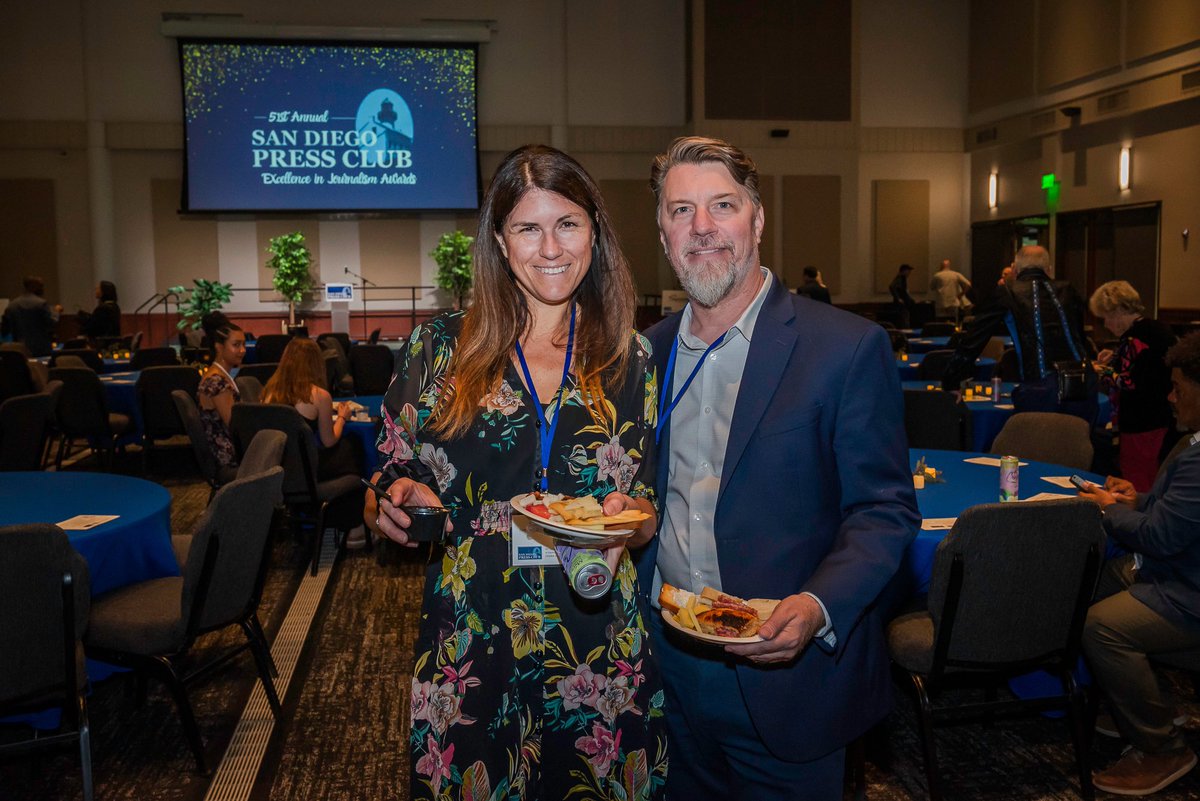 sdpressclub's tweet photo. More #jawards pics on our Facebook page. Thanks Vito di Stefano 

https://t.co/OMl57oNqIQ https://t.co/Z3TgIPp5lp