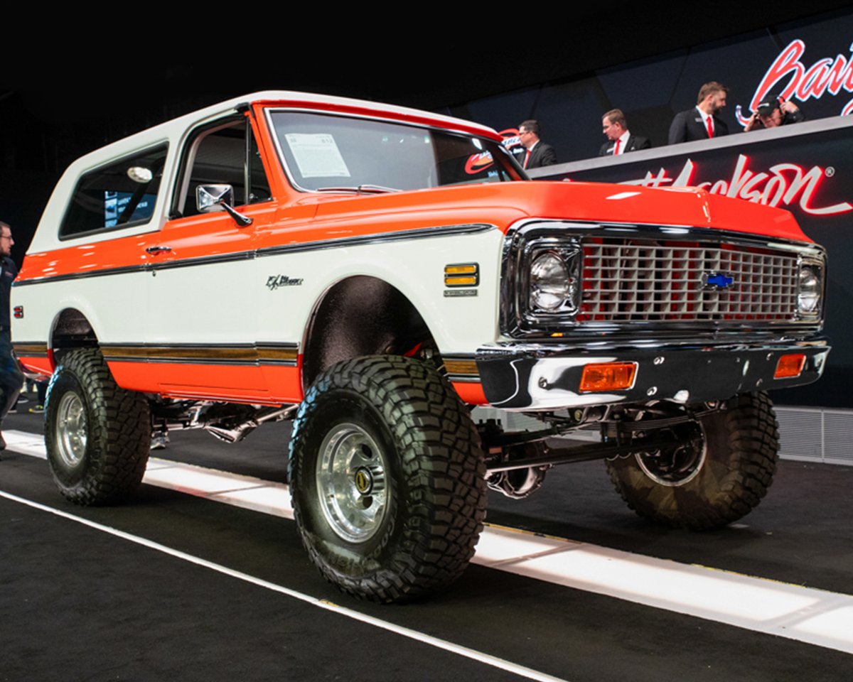 Barrett_Jackson's tweet photo. This custom 1972 @Chevrolet #K5 #Blazer is ready for adventure! With a no-expense-spared restoration, it’s powered by a #LS3 6.2L engine and features a 4-inch lift riding on #MickeyThompson wheels, plus a fresh interior with houndstooth seats.
Learn more: https://t.co/cLNjeZPw1Q https://t.co/VvIHJAqs61
