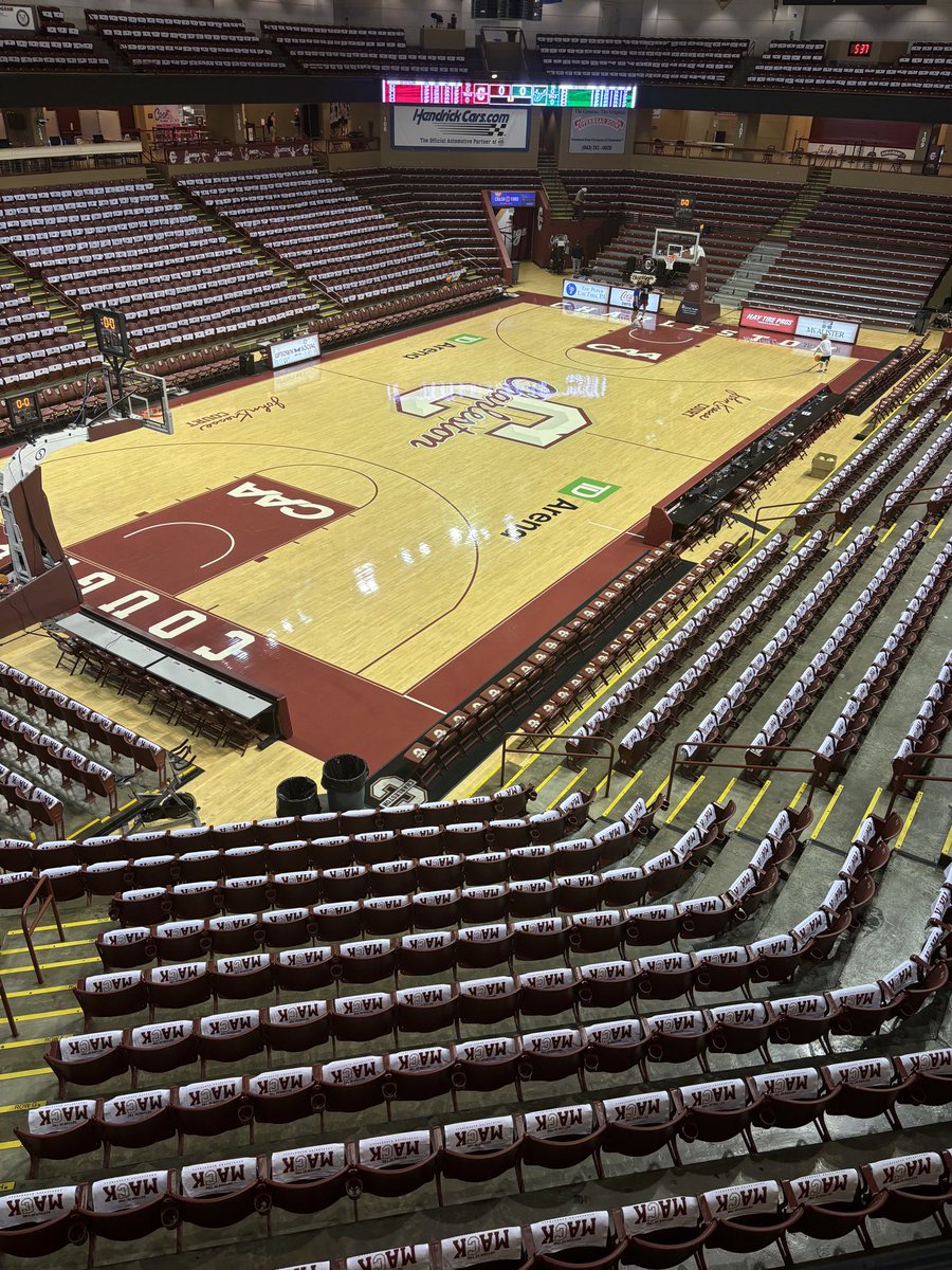 CoachChrisMack's tweet photo. Just about 24 hours til home opener! Need ya LOUD &amp; STRONG Cougar Nation! About that time Team 116!! https://t.co/RXcZrd27rJ