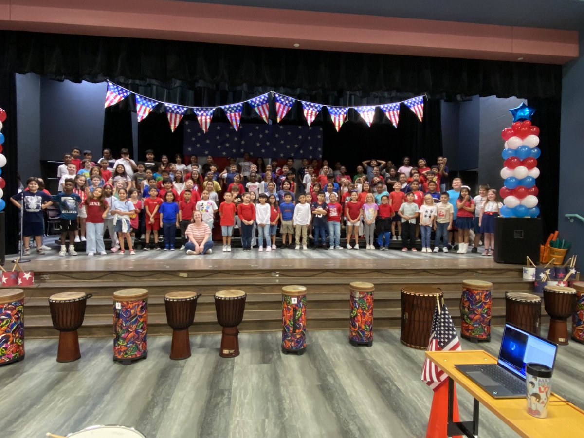What a great 3rd grade performance today for Veterans Day!! 🤩