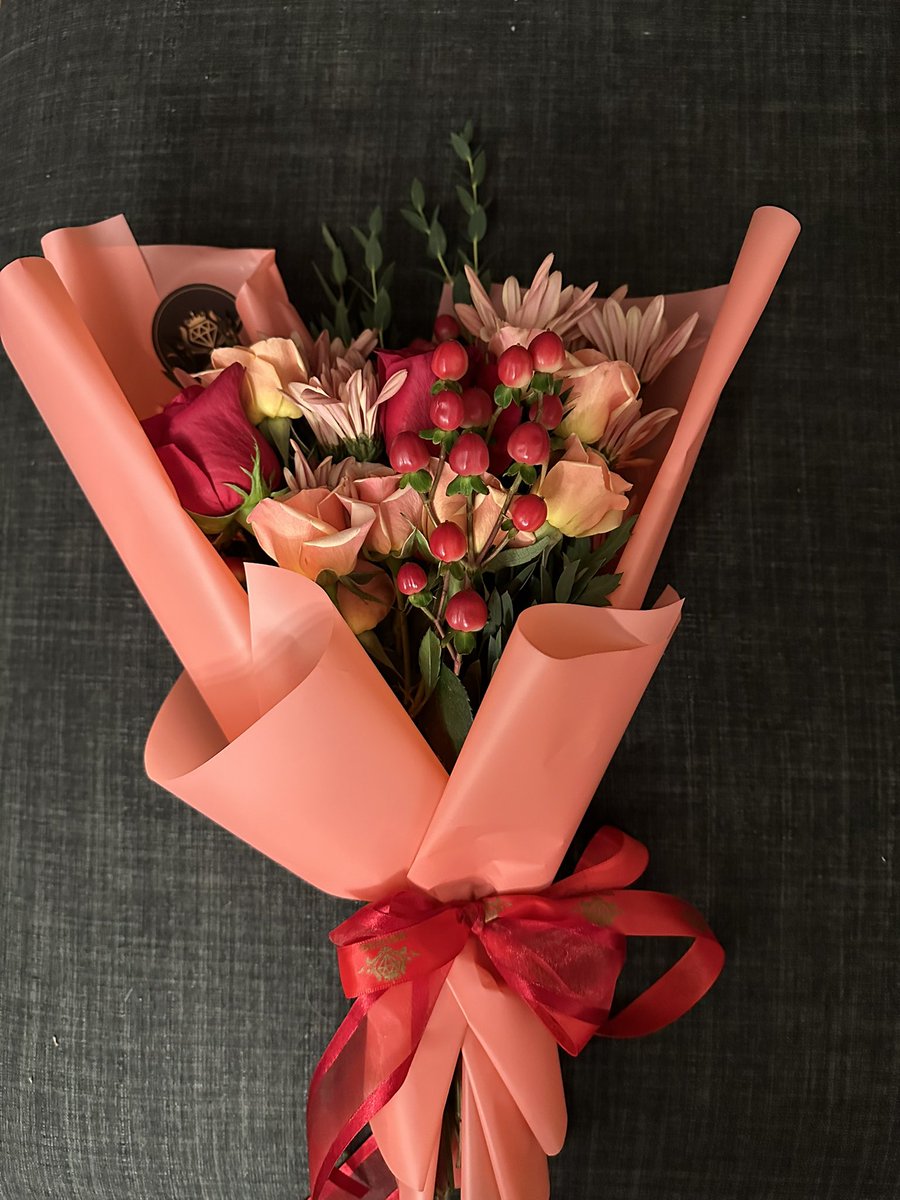 Yes, there is good in this world. Ordered supper from <a href="/UberEats/">Uber Eats</a> and my delivery person gifted me with these beautiful flowers. #the6ix #Toronto💙