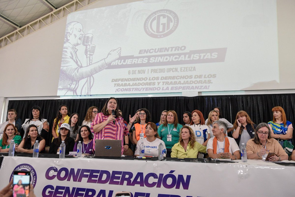 cgtoficialra's tweet photo. 📢 PRIMER ENCUENTRO NACIONAL DE MUJERES SINDICALISTAS

💪🏻 Mujeres dirigentas de 70 sindicatos se reunieron en el Primer Encuentro Nacional de Mujeres Sindicalistas de la CGT en el predio UPCN de Ezeiza https://t.co/HpsGxge2AY