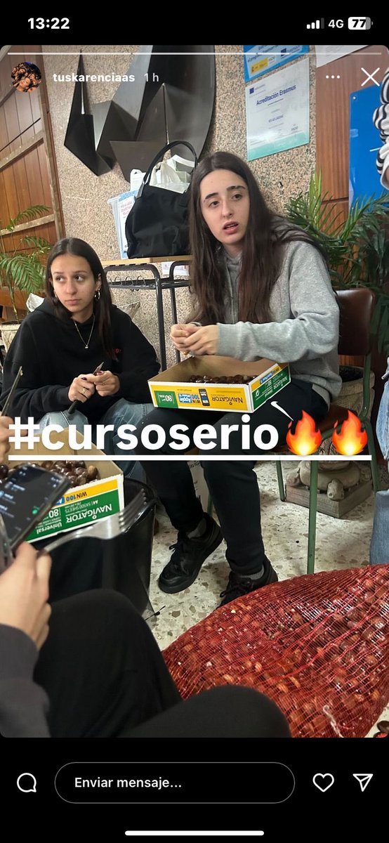 adriianavazqp's tweet photo. “ segundo de bac es difícil “
nosotras el día más tranqui de segundo: https://t.co/O591rLtHAc
