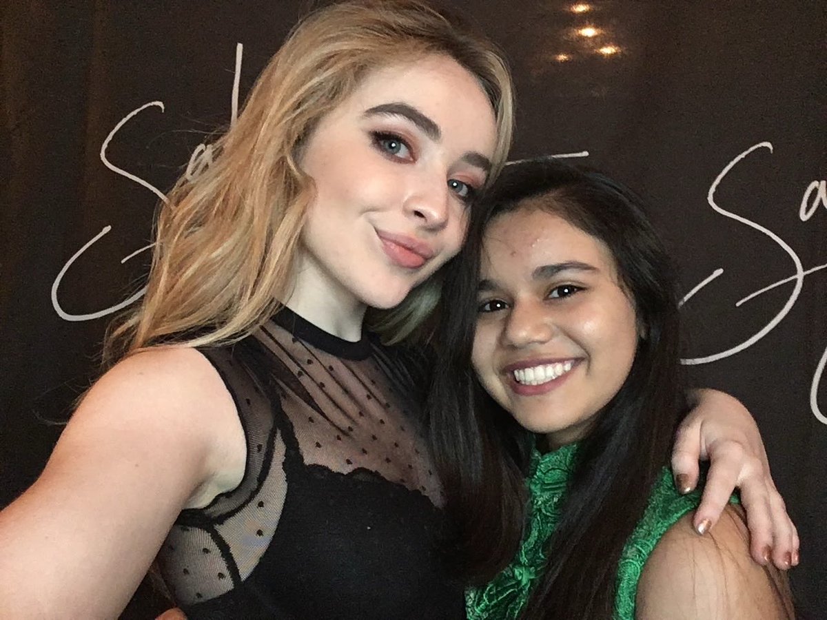 draculina tweet media