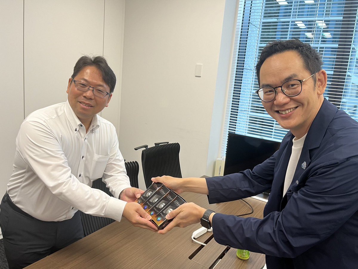 昨日に続き鉄スクラップ業界新聞に、弊社とウインファースト(<a href="/winfirst_jpn/">ウインファースト株式会社</a> )とのプレゼントコラボ企画の記事が掲載されました。最近パター関係のツイートが多いのは、皆さんにオモシロイ企画や鉄のことを知って欲しいから。

締　切　間　近　で　す　！　！

よろしくお願いします。