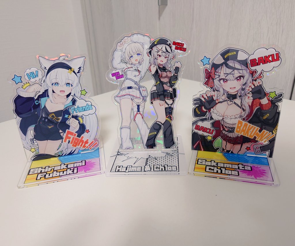 沙花叉クロヱ 「ホロクル8thに持っていく新作アクスタの実物ですアメコミ風のポップな感じにホログ」|やどかり係長のイラスト